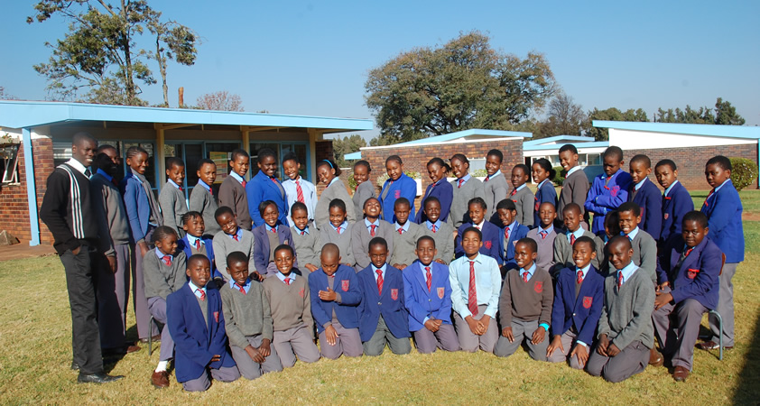 Grade 6 Blue with Mr Mkurunyorova  who was standing in for Ms Zhawari